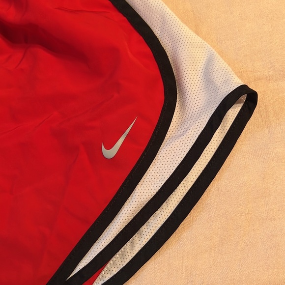 Nike Running Shorts - Picture 2 of 6